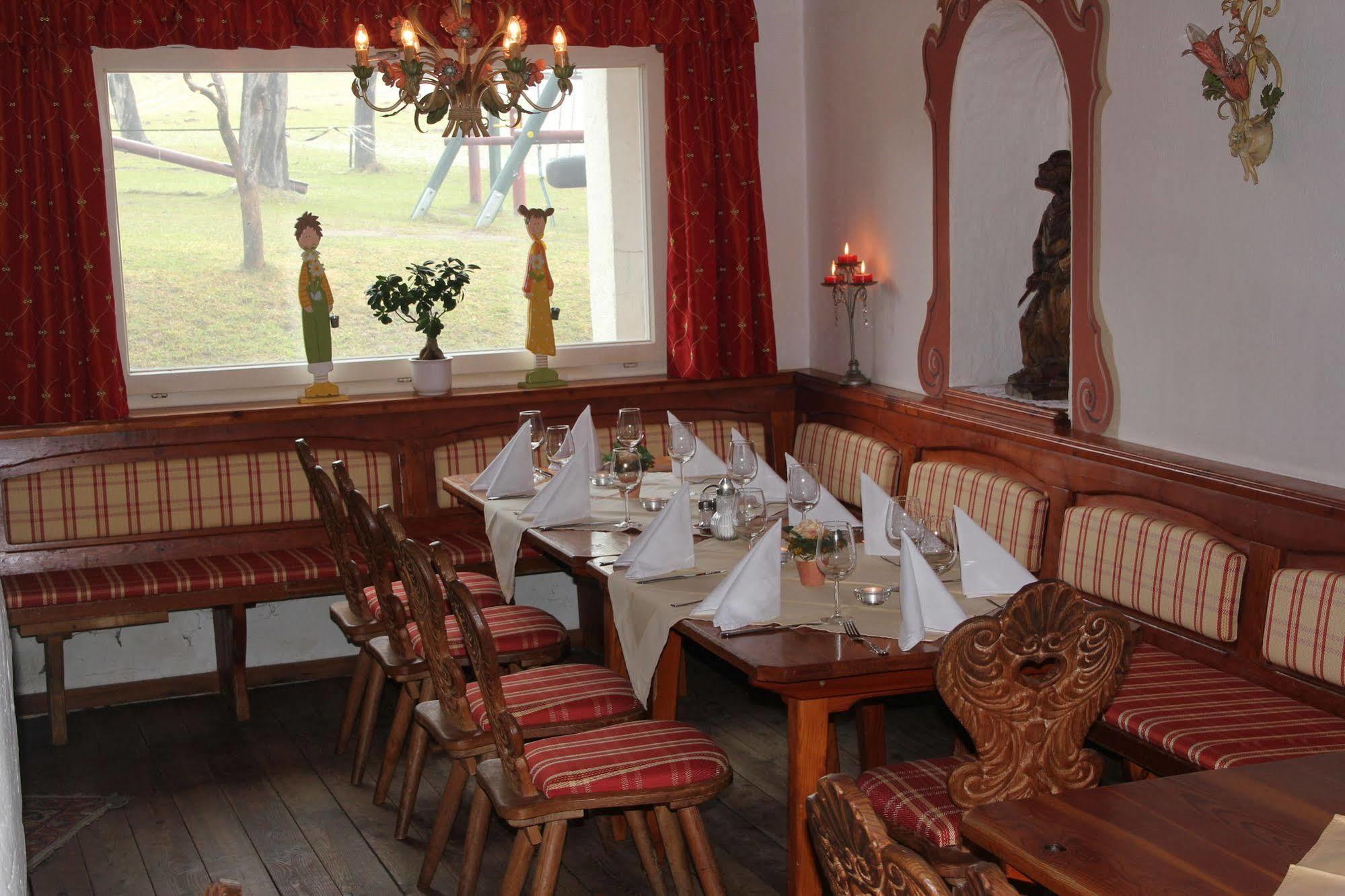 Nattererboden Hotel Natters Bagian luar foto