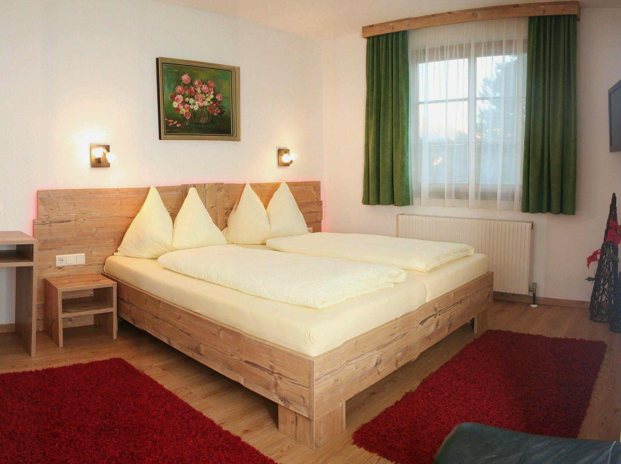 Nattererboden Hotel Natters Bagian luar foto